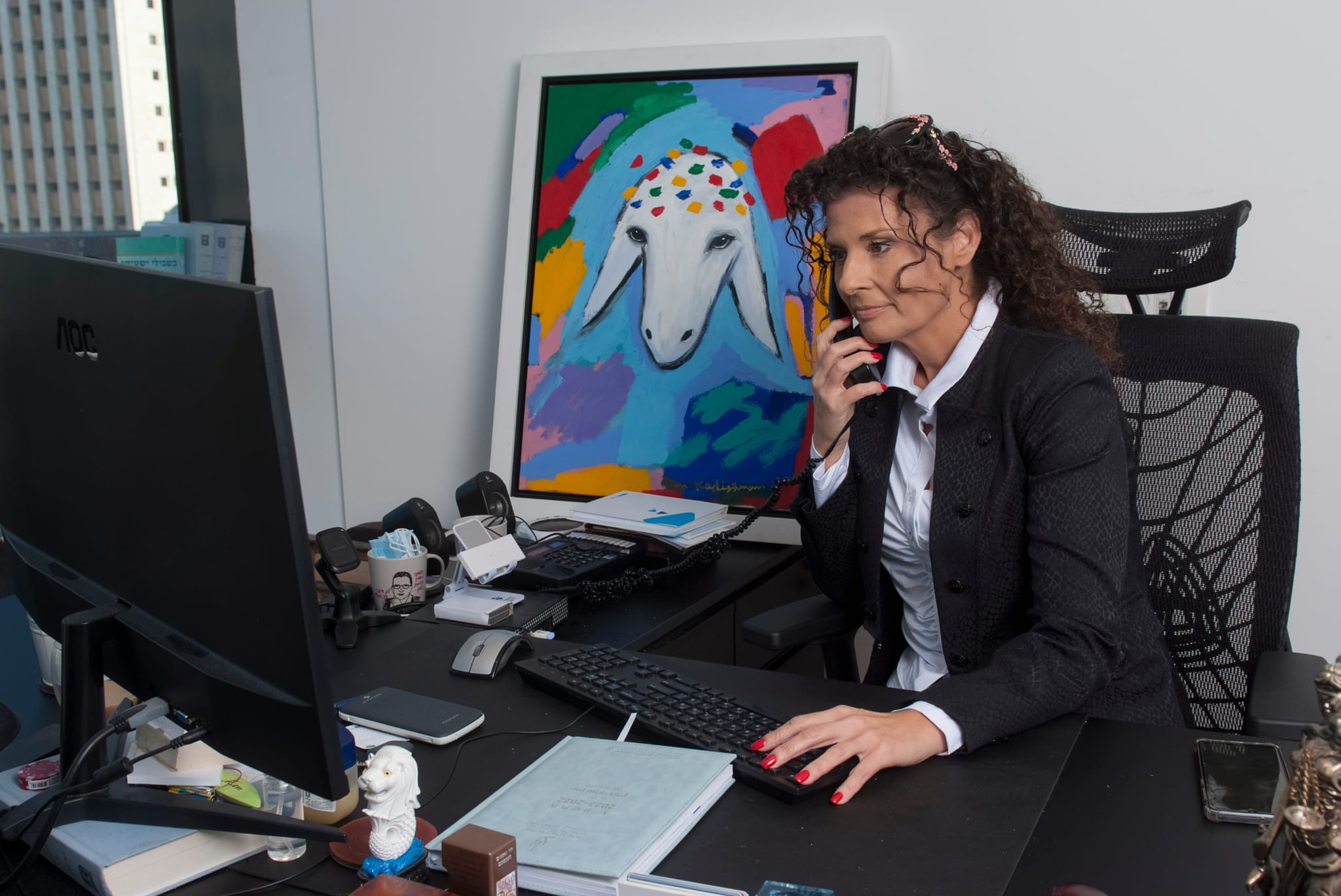 עורכת דין עדי בר במשרד